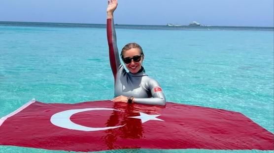 Şahika Ercümen'den Kaş'ta Şampiyonluk Dalışı