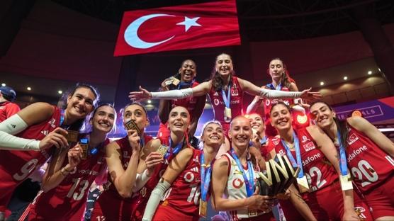 Filenin Sultanları VNL Şampiyonu: Türkiye-Brezilya Maçının Sonucu 3-1