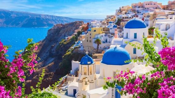 Santorini Gezi Rehberi 2026: Gezilecek Yerler, Plajlar ve Oteller