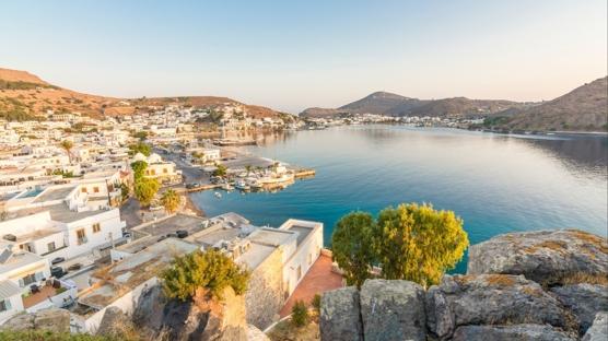 Patmos Adası Gezi Rehberi 2026: Gezilecek Yerler, Plajlar ve Oteller