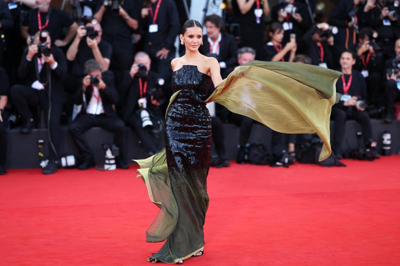 2026 Venedik Film Festivali: En İyi Kırmızı Halı Görünümleri