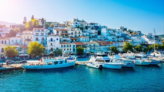 Skiathos Adası Gezi Rehberi 2026: Gezilecek Yerler, Plajlar ve Oteller