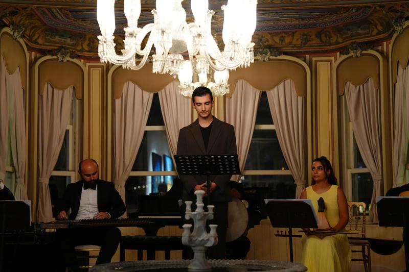 Yalıda Müzikli Gece