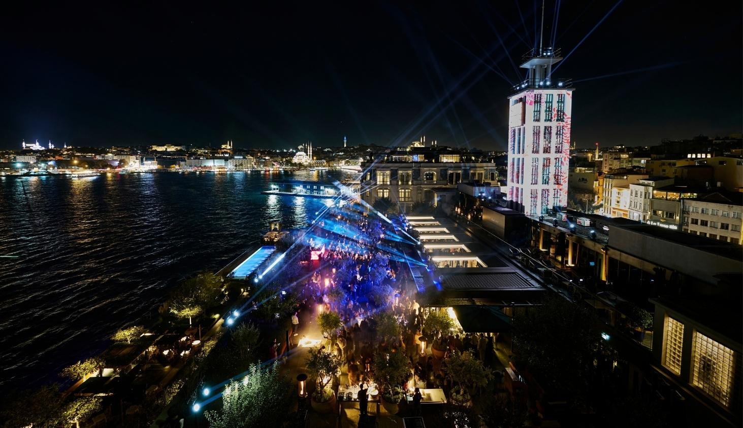 Lin Fanglu'nun “She's Bestowed Love” Eseri İstanbul'da