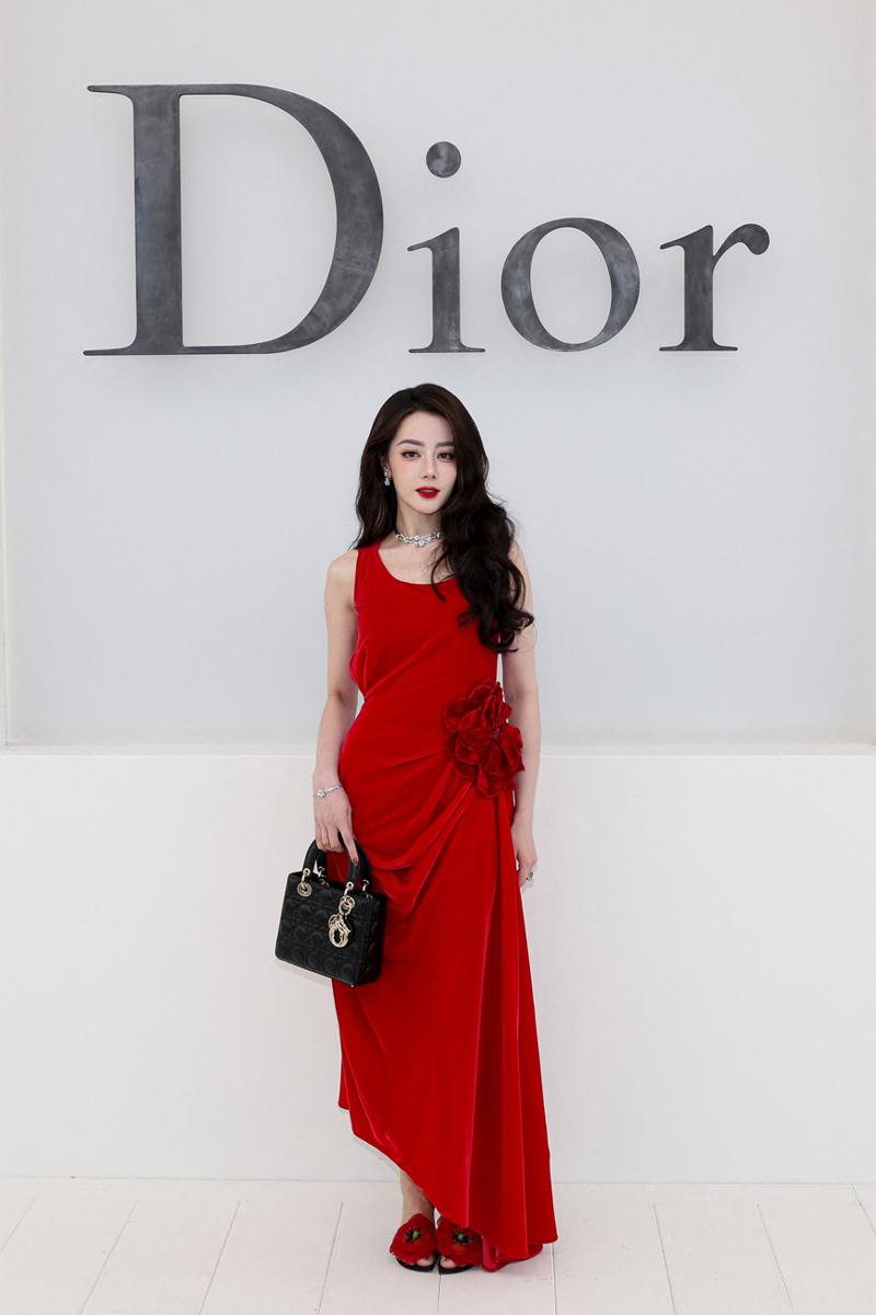 Dior 2027 İlkbahar/Yaz Defilesinde Yıldızlar Geçidi