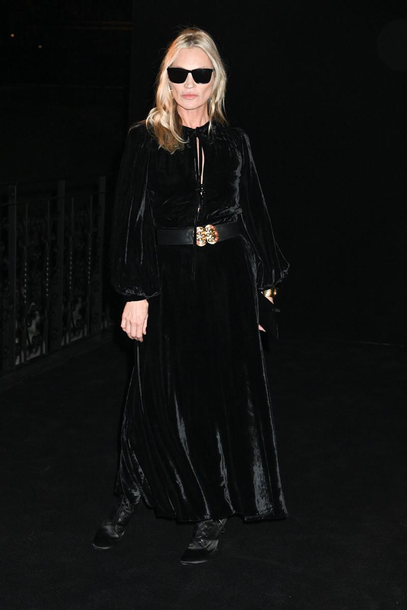 Saint Laurent Defilesinde Ön Sıra Görünümleri