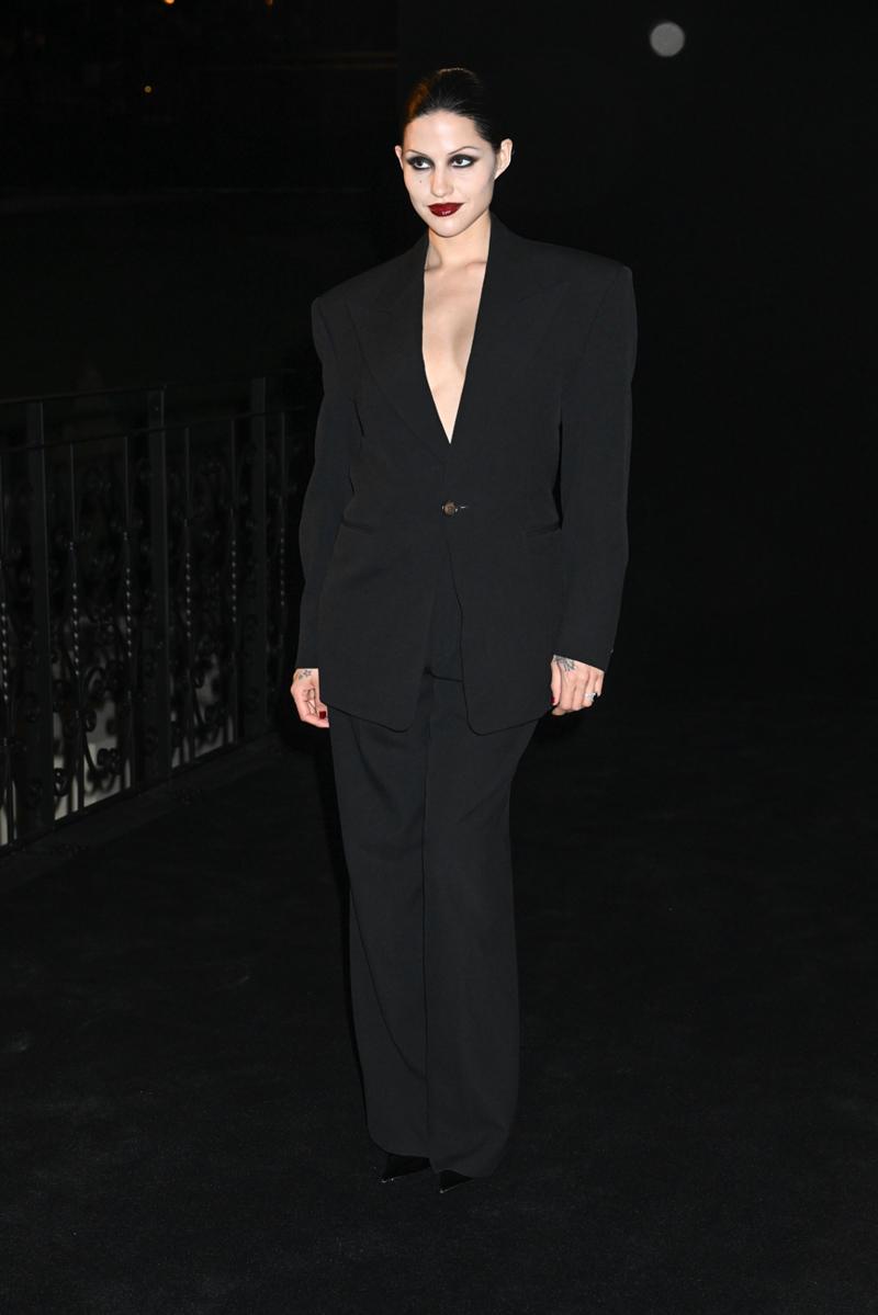 Saint Laurent Defilesinde Ön Sıra Görünümleri