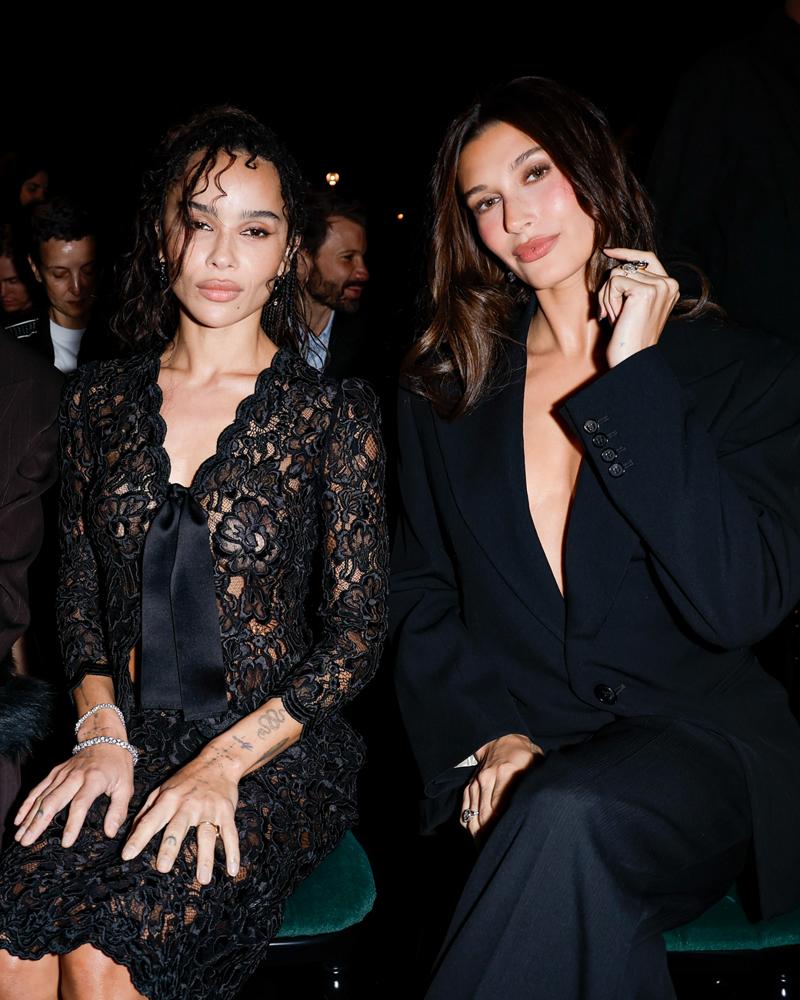 Saint Laurent Defilesinde Ön Sıra Görünümleri