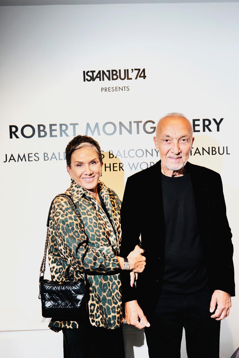 ISTANBUL'74 Robert Montgomery'nin Yeni Sergisine Ev Sahipliği Yapıyor
