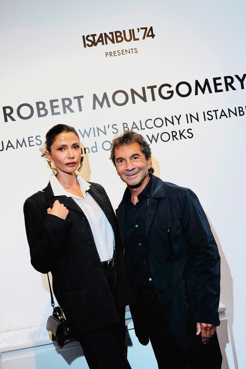 ISTANBUL'74 Robert Montgomery'nin Yeni Sergisine Ev Sahipliği Yapıyor