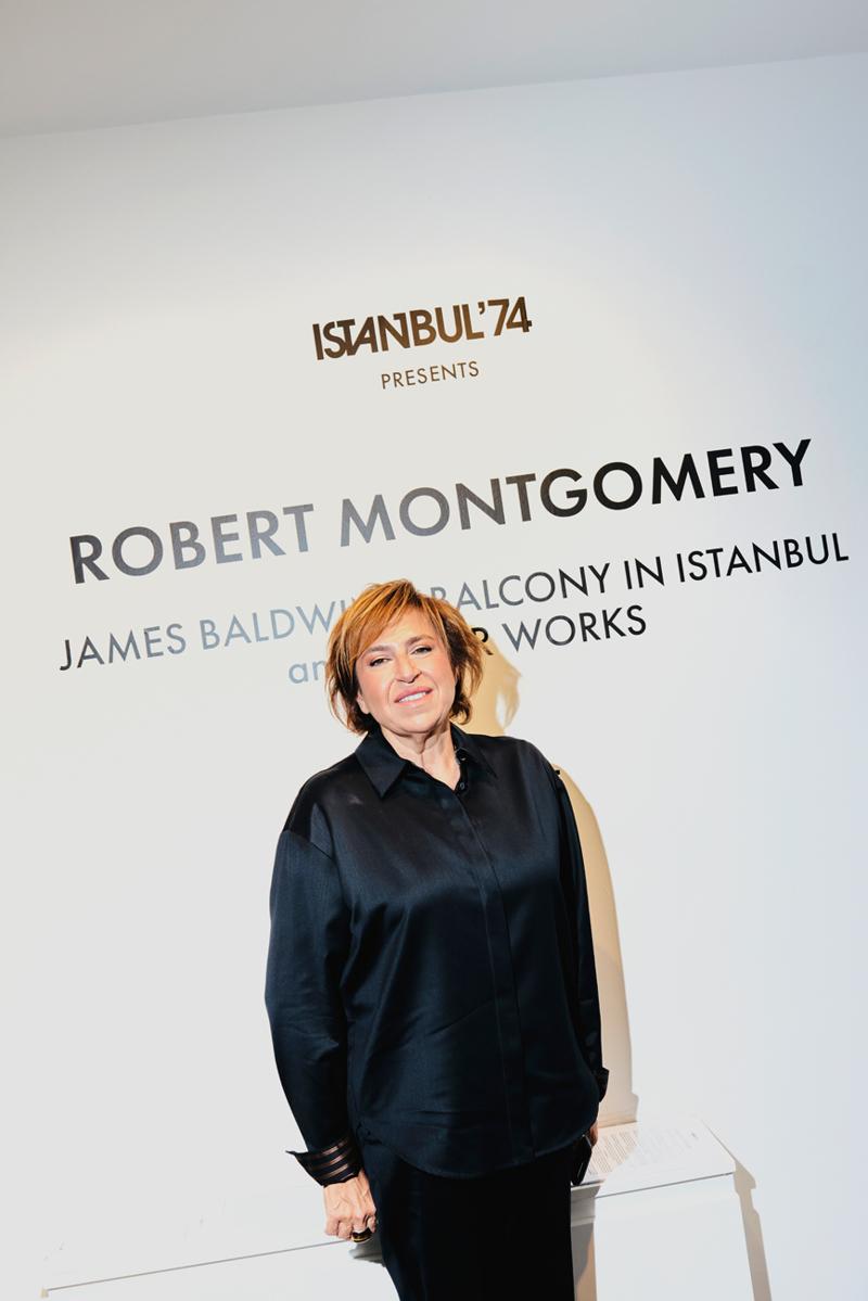 ISTANBUL'74 Robert Montgomery'nin Yeni Sergisine Ev Sahipliği Yapıyor