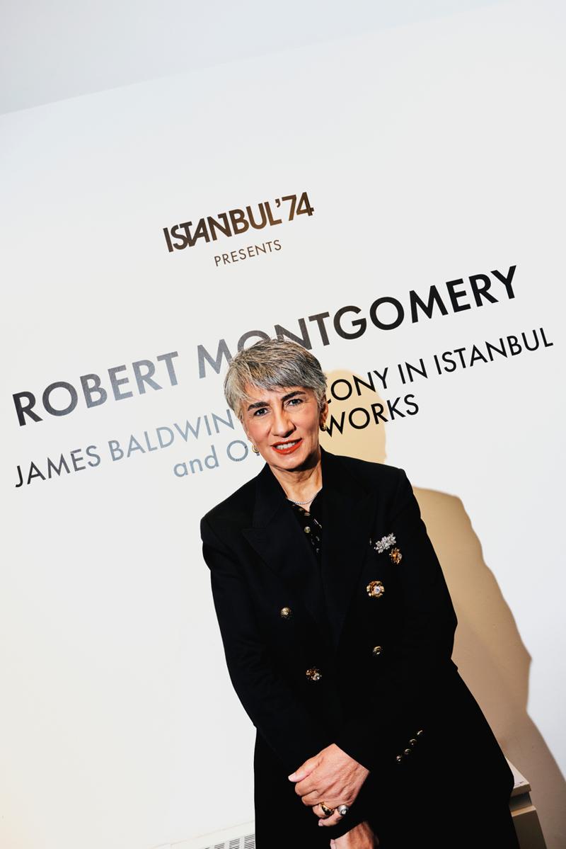 ISTANBUL'74 Robert Montgomery'nin Yeni Sergisine Ev Sahipliği Yapıyor