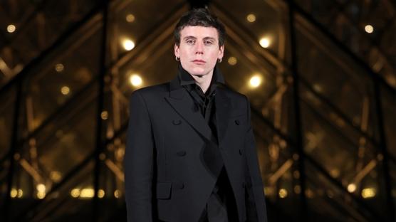Seán McGirr, Alexander McQueen'e Veda Ediyor