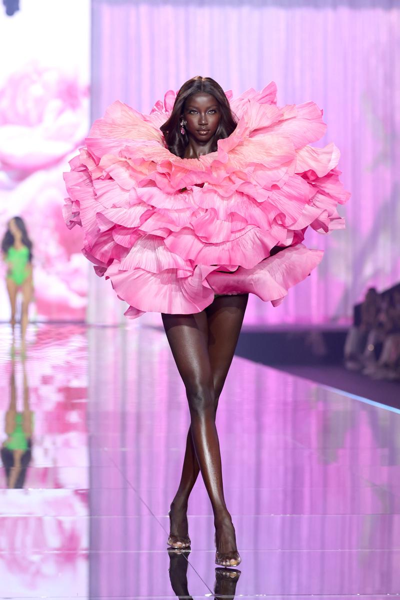 Victoria's Secret Fashion Show 2026: Efsane Melekler ve Yeni Yüzler
