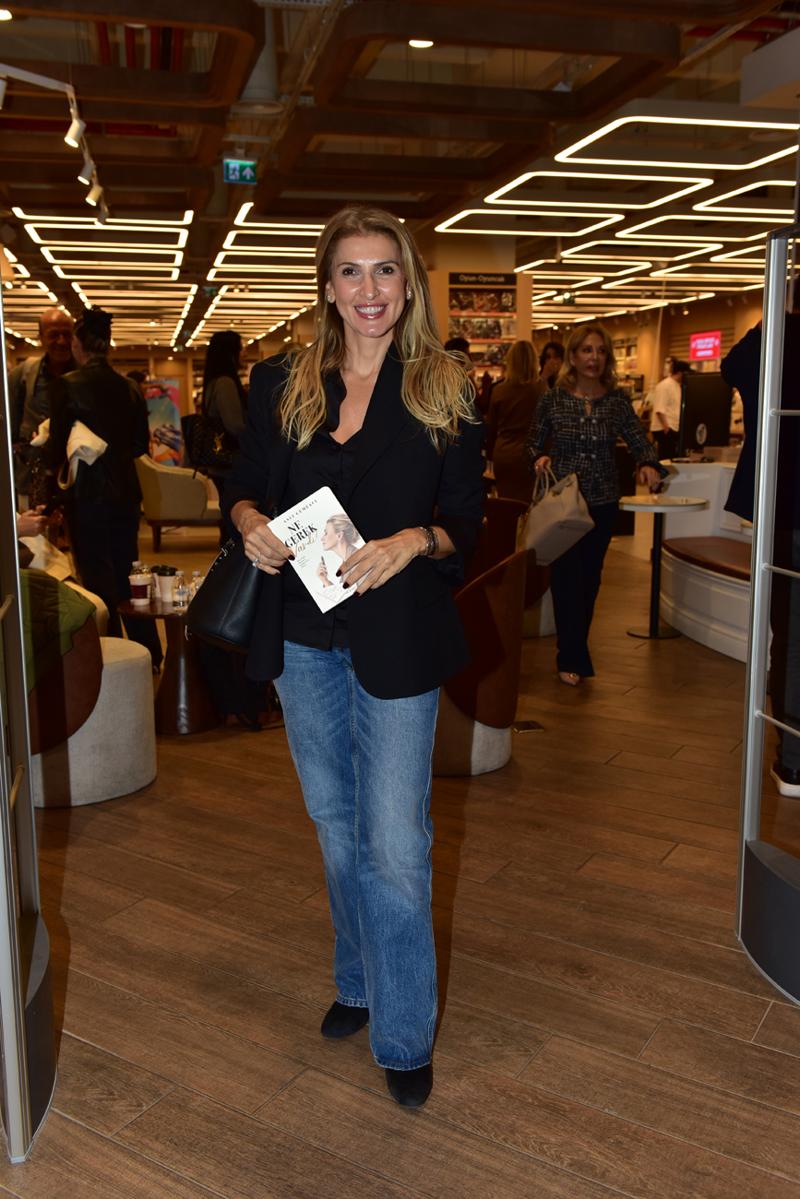 Aslı Gümüşel'in “Ne Gerek Vardı?” Kitabı Okurlarla Buluştu