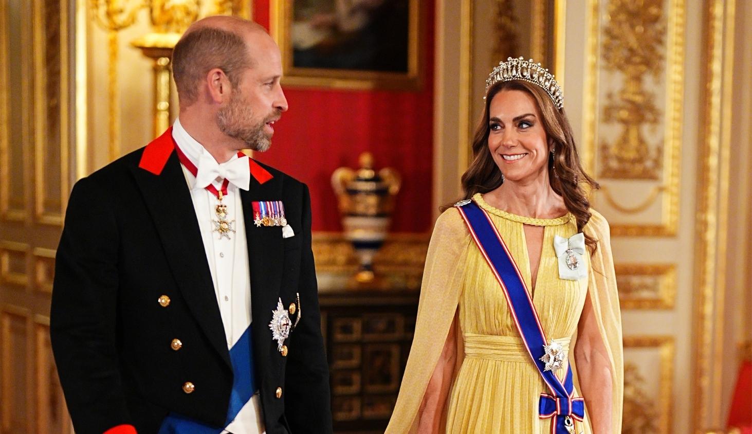 Kate Middleton'ın Devlet Ziyafeti Stili