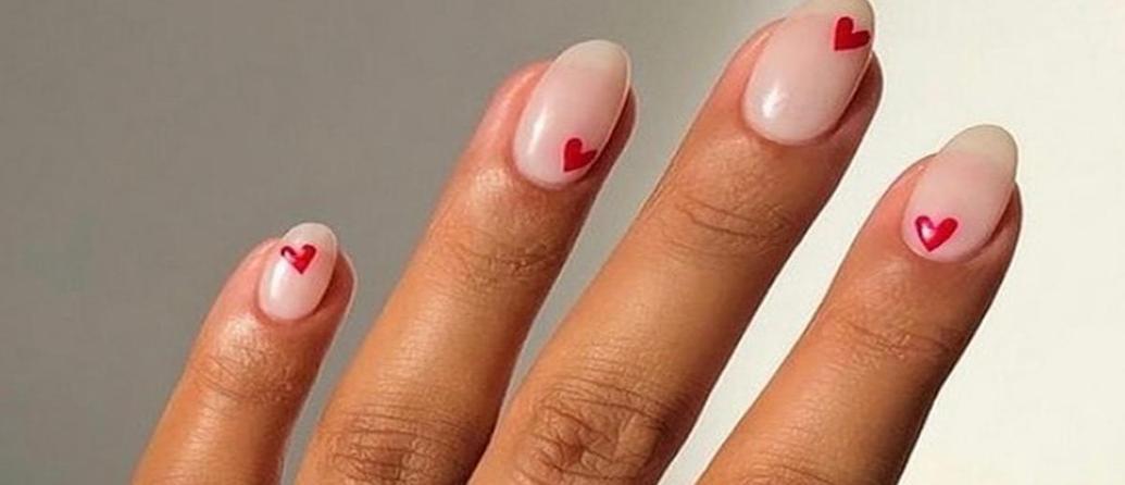 'Nail Art' Önerileri: Kalpli Tırnaklar