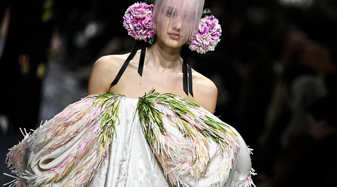 Canlı İzle: Dior 2026-27 Sonbahar/Kış Defilesi