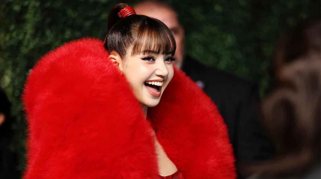 LISA'nın 2026 MTV VMA Kırmızı Halı Stili