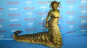 Cadılar Bayramı Kraliçesi Yine Şaşırttı: Heidi Klum'un Medusa Dönüşümü