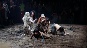 Kusurların Estetiği: Moda Dünyasında Yeni Bir Bakış