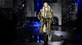 Burberry ve Daniel Lee ile Londra Sokakları