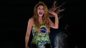 Shakira'dan Copacabana'da Tarihi Gece