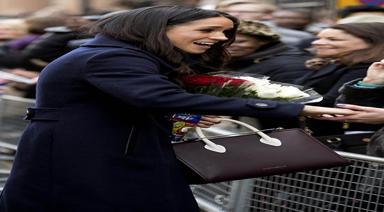 MEGHAN MARKLEIN ÇANTASI DAKİKALAR İÇİNDE TÜKENDİ