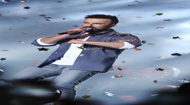 TARKAN'DAN 12 BİN KİŞİLİK KONSER