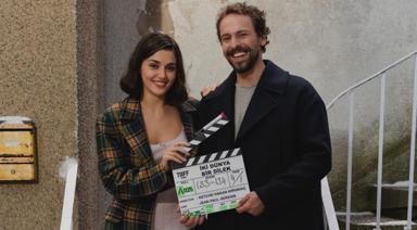 Hande Erçel ve Metin Akdülger'i Buluşturan “İki Dünya Bir Dilek”ten İlk Kareler