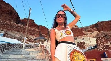 Zeynep Tosun'la Santorini: İlham Dolu Bir Yolculuk