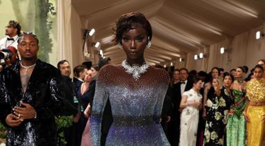 Anok Yai 2025'in “Yılın Modeli” Ödülünü Kazandı