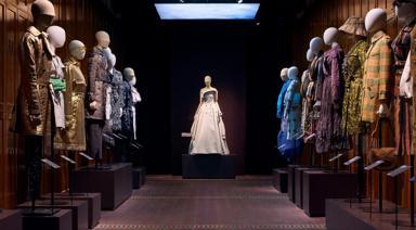 170 Yıllık Trençkot Mirası V&A'da Taçlandırılıyor