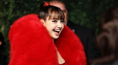 LISA'nın 2026 MTV VMA Kırmızı Halı Stili
