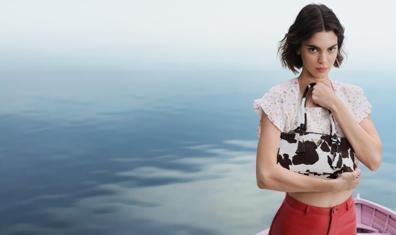 Prada ile Yaz Günlerinin Büyüsüne Yolculuk