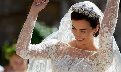 2025 Gelinlik Trendlerine Uygun En Zarif Mücevher Modelleri