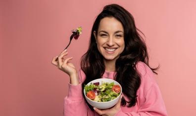 Genç Bir Cilt İçin Tüketmeniz Gereken Besinler