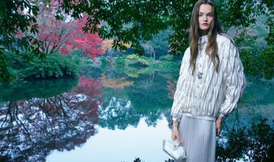 Şiirsel Bir Moda Yolculuğu: 2024/25 Métiers d'art Koleksiyonu