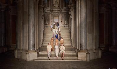 Napoli'de Max Mara 2026 Resort Defilesiyle Zamanda Yolculuk