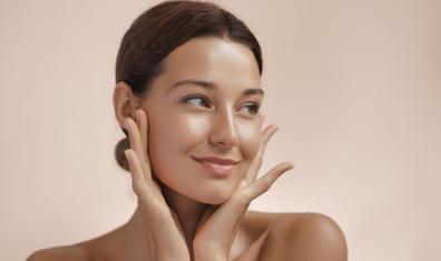 Yaz Mevsiminde Makyajda Hafifleyin