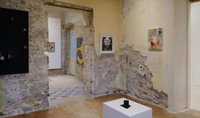 Perasma'nın Yeni Sergisi “Folding The Sea Into Dresses That Dissolve Like Salt” Leros Adasında Ziyarete Açıldı