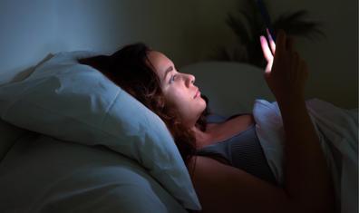 Ekran Işığı Uyku Düşmanı Mı?