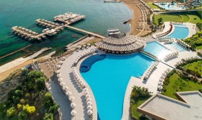 Kıbrıs'ta Maviyle Başlayan Hikâyeler