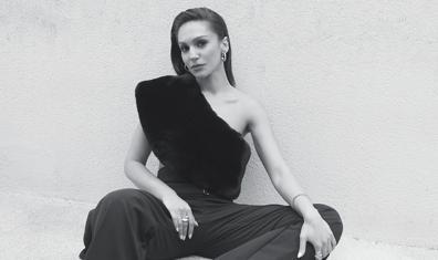 Uzak Bir Şehirden Kendi Merkezine: Sahra Şaş