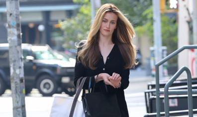 Carolyn Bessette'in Stil Mirası Sarah Pidgeon'la Güncelleniyor