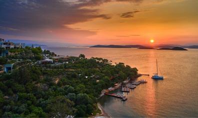 Bodrum Mekanları 2026: Yazın En İyi Restoran, Beach ve Yeni Adresleri
