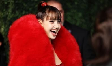 LISA'nın 2026 MTV VMA Kırmızı Halı Stili