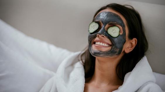 Parlayan Bir Cilt İçin Doğal Peeling Tarifleri