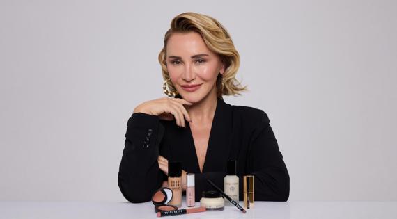 Aslı Gümüşel'den Global Adım