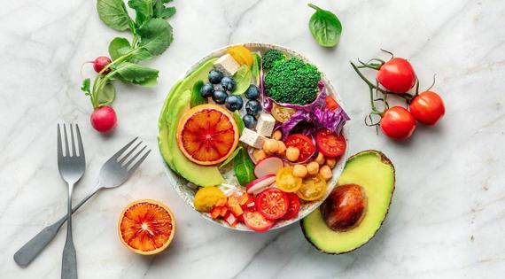 Serumları Kaşıkla İçmek: “Eating My Skincare” Gerçekten İşe Yarıyor mu?